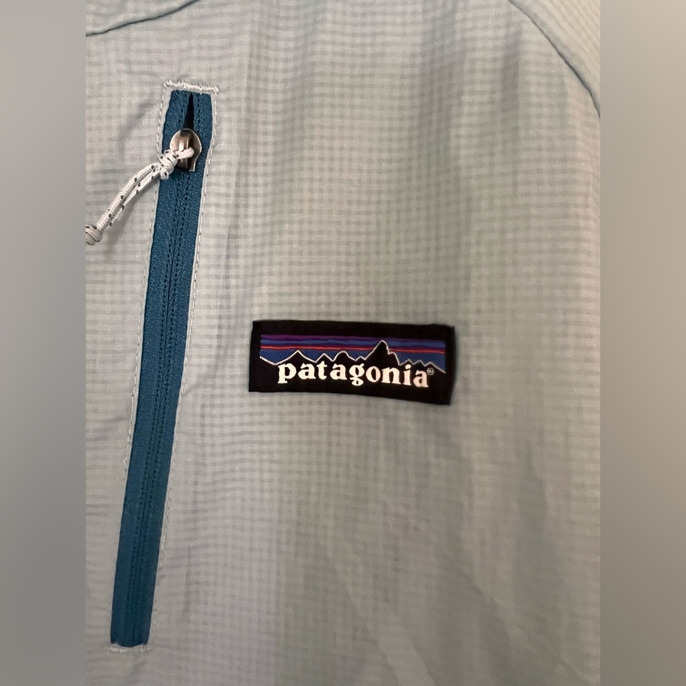 Patagonia women’s houdini jacket. M. Color no longer available. Thermal blue - Picture 2 of 4